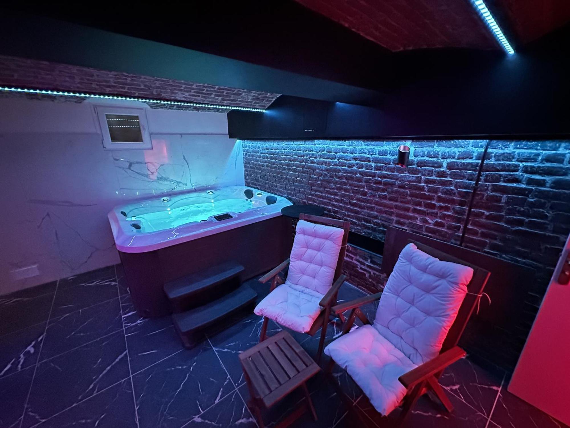Le Bijou - Appartement, Sauna Et Jacuzzi - Lille Luaran gambar