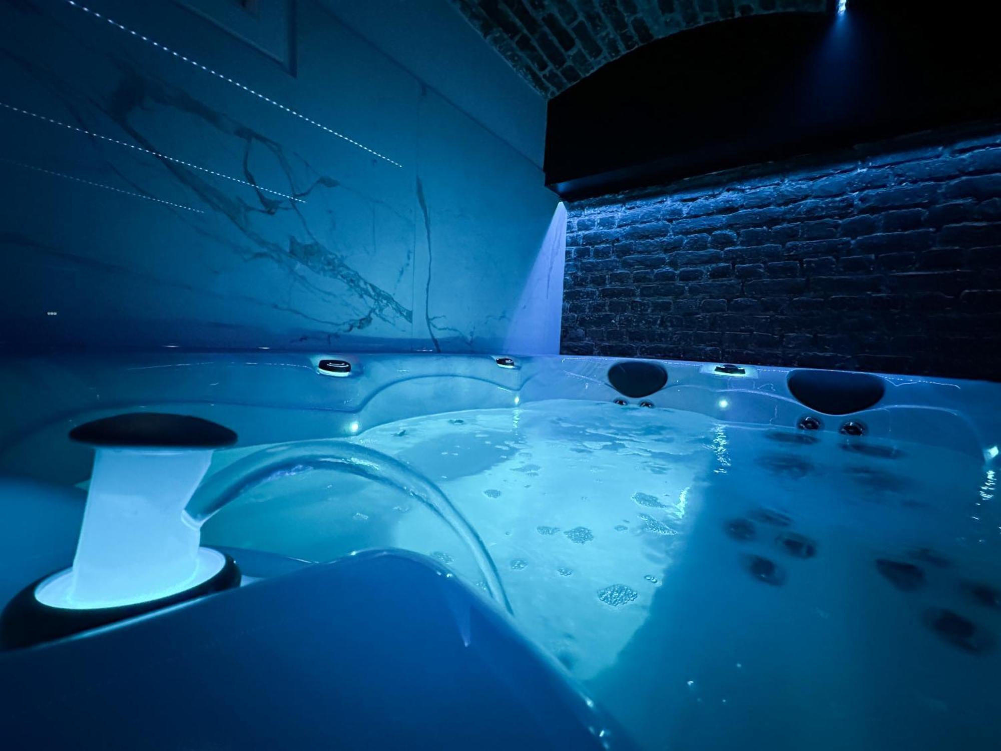 Le Bijou - Appartement, Sauna Et Jacuzzi - Lille Luaran gambar