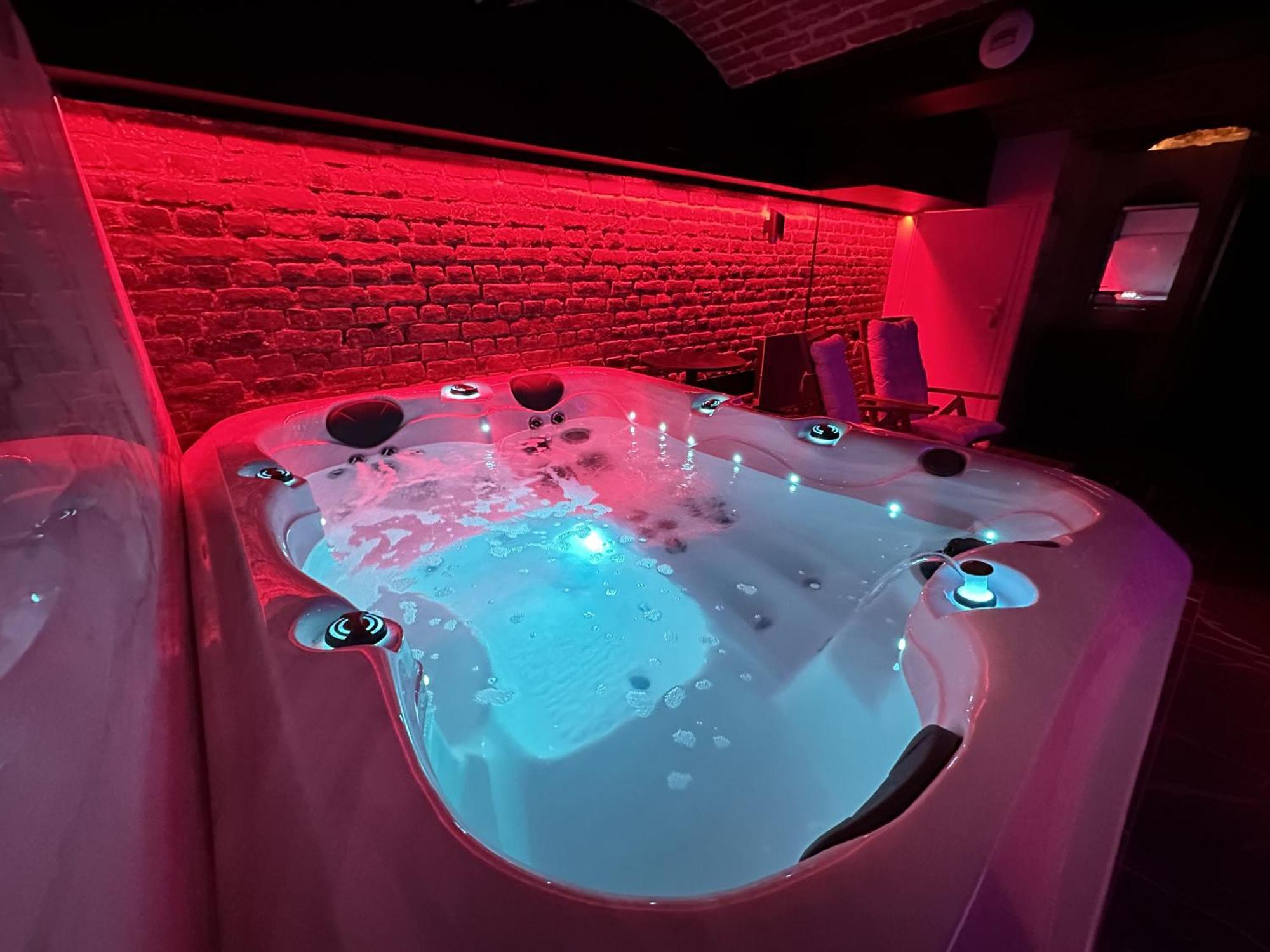 Le Bijou - Appartement, Sauna Et Jacuzzi - Lille Luaran gambar