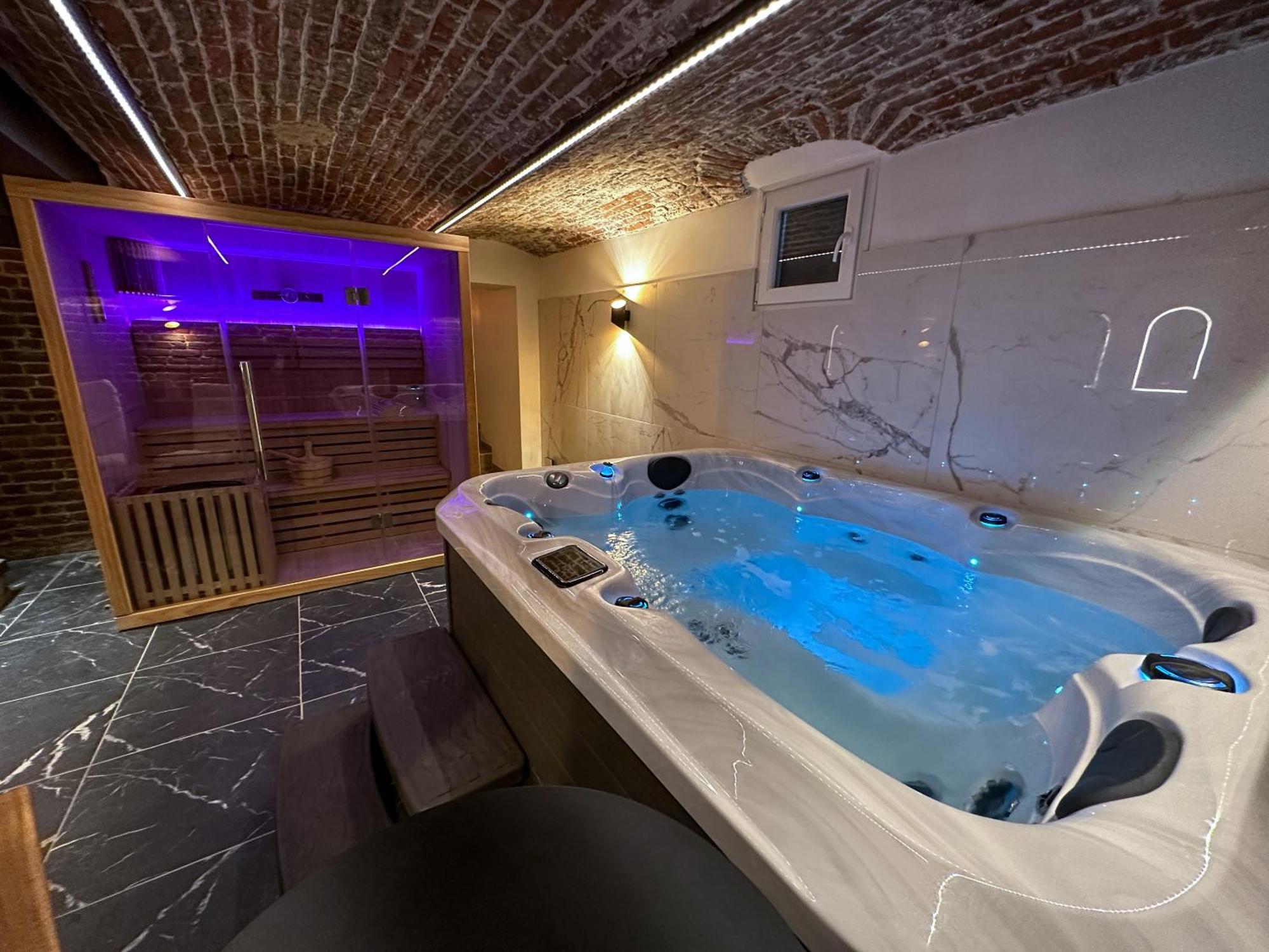 Le Bijou - Appartement, Sauna Et Jacuzzi - Lille Luaran gambar